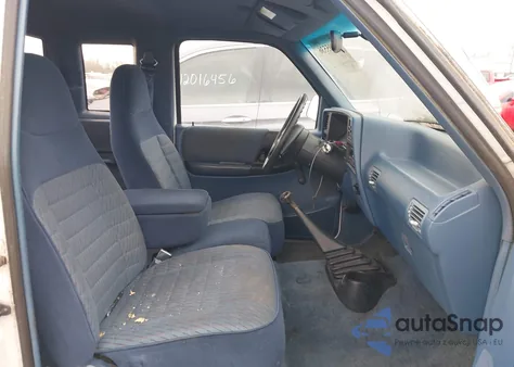 1994 Ford Ranger Super Cab z USA, uszkodzony, nr VIN 1FTCR15XXRPB23064